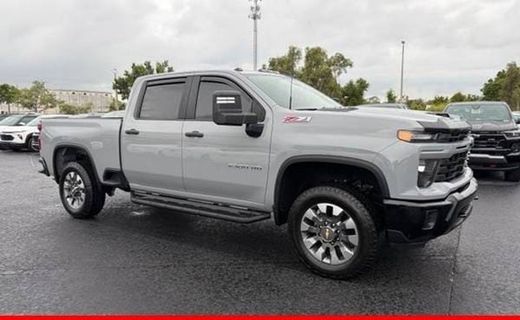 2025 Chevrolet Silverado HD Custom
