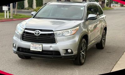 2016 Toyota Highlander Base