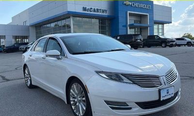 2015 Lincoln MKZ Base
