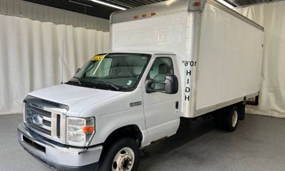 2014 Ford E-Series Chassis E 350 Super