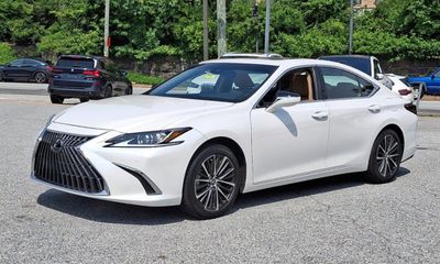 2024 Lexus ES 350 Premium