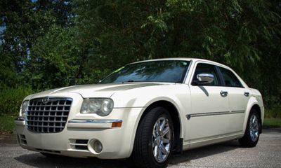 2005 Chrysler 300C Hemi C