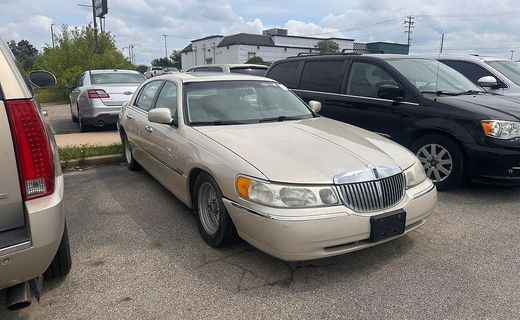 1999 Lincoln Town CAR Cartier