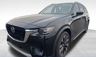 2024 Mazda CX-90 Premium Package