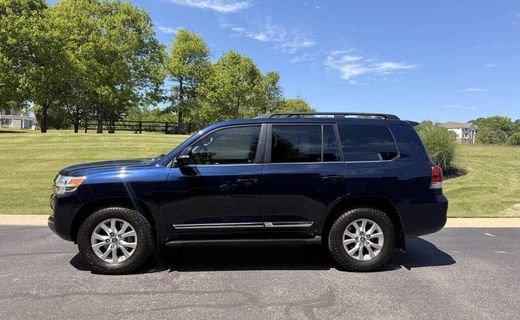 2017 Toyota Land Cruiser