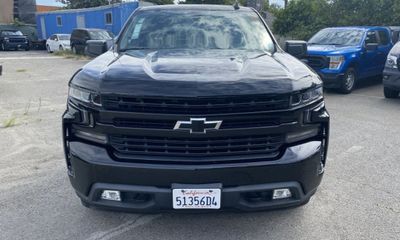 2020 Chevrolet Silverado RST