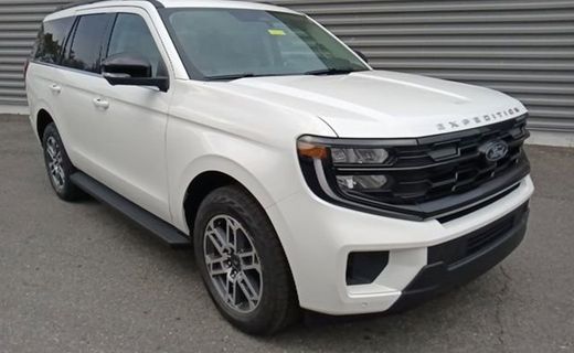 2025 Ford Expedition Active