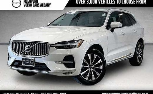 2023 Volvo XC60 Plus Bright