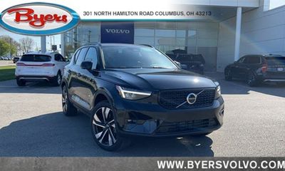 2023 Volvo XC40 Plus Dark