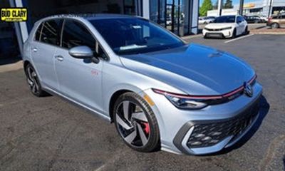 2024 Volkswagen Golf GTI S