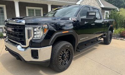 2022 GMC Sierra HD Fleet Base