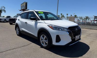 2025 Nissan Kicks Play S