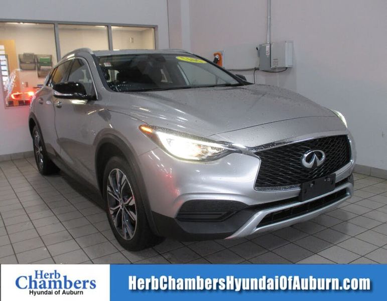 2017 Infiniti QX30 — a typically priced live listing