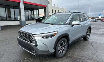 2024 Toyota Corolla Cross XLE