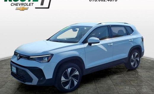 2025 Volkswagen Taos 4MOTION SE