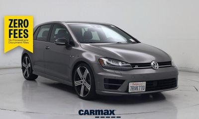 2016 Volkswagen Golf R Base W DCC