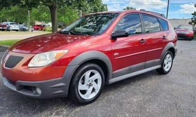 2006 Pontiac Vibe Base