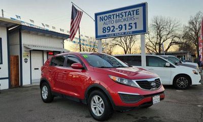 2011 Kia Sportage GL Middle LOW