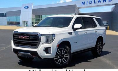 2024 GMC Yukon AT4