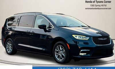 2021 Chrysler Pacifica Touring
