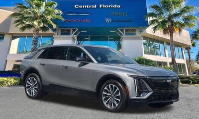2024 Cadillac Lyriq Sport 1