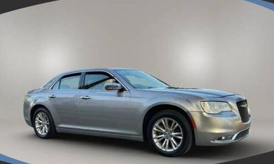 2017 Chrysler 300 300C