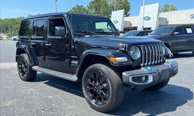 2023 Jeep Wrangler Sahara 4XE