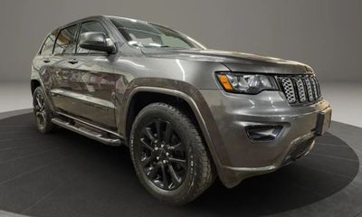 2019 Jeep Grand Cherokee Laredo