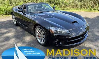 2004 Dodge Viper SRT 10