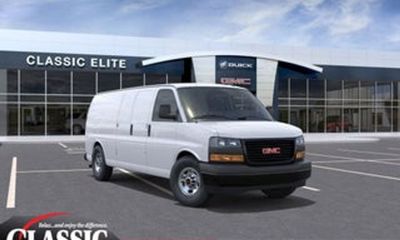 2025 GMC Savana 2500