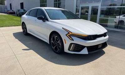 2026 Kia K5