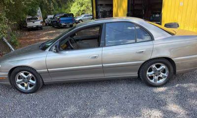 2000 Cadillac Catera Base