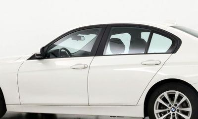 2018 BMW 320I xDrive