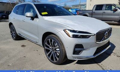 2023 Volvo XC60 Ultimate Bright