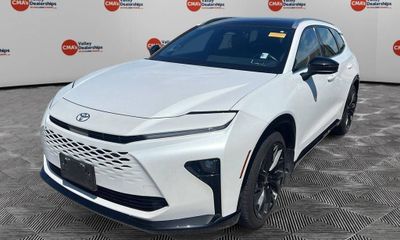 2025 Toyota Crown Signia Limited