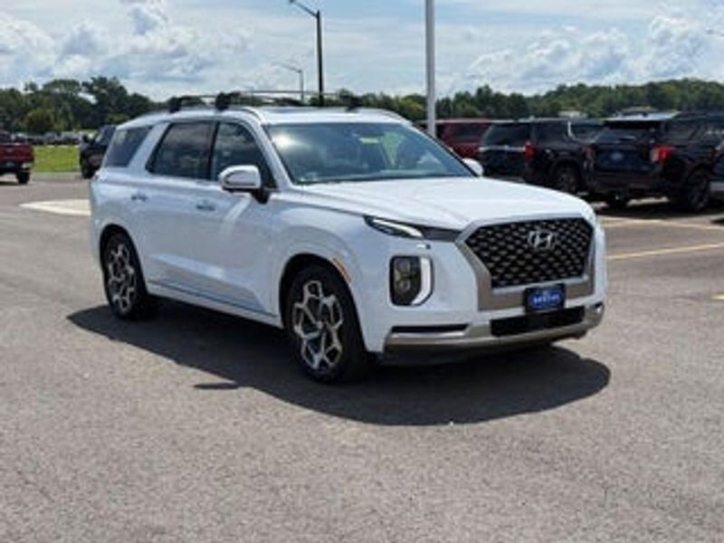 2022 Hyundai Palisade — a typically priced live listing