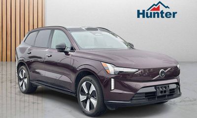 2025 Volvo EX90 Plus