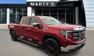 2023 GMC Sierra SLT