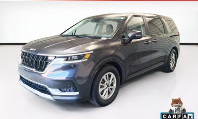 2024 Kia Carnival LX Seat Package