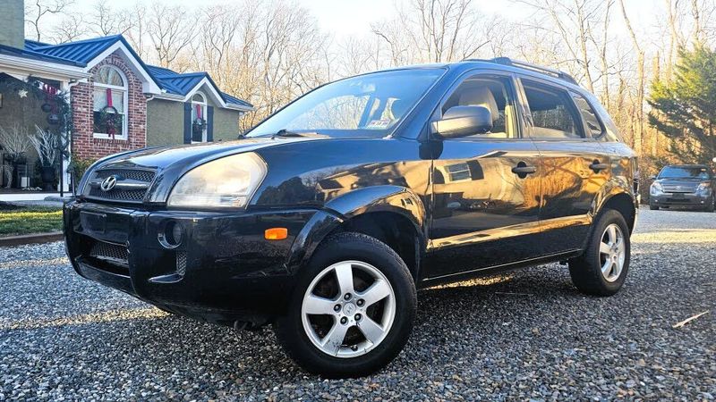 2008 Hyundai Tucson — a typically priced live listing