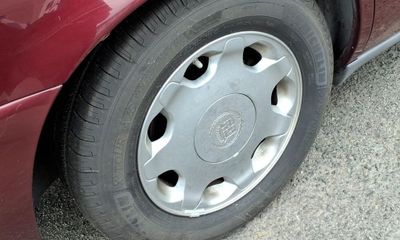 2001 Cadillac Deville Luxury DHS