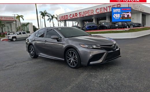 2024 Toyota Camry SE