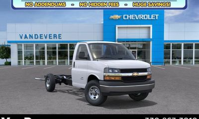 2026 Chevrolet Express 3500 Cutaway 159