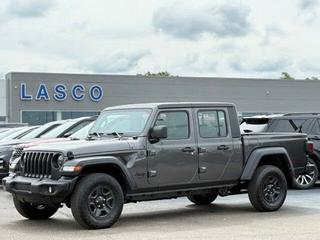 2022 Jeep Gladiator Sport