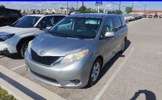 2012 Toyota Sienna LE