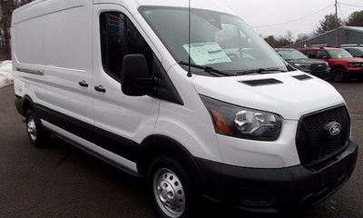 2026 Ford Transit Medium Roof