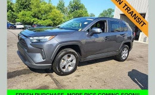 2025 Toyota RAV4 XLE