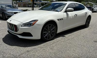 2019 Maserati Quattroporte Essence