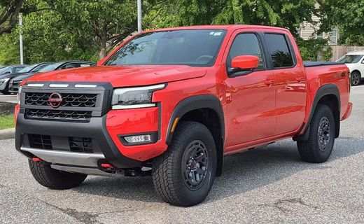 2026 Nissan Frontier SV