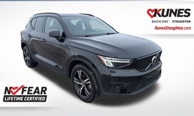2024 Volvo XC40